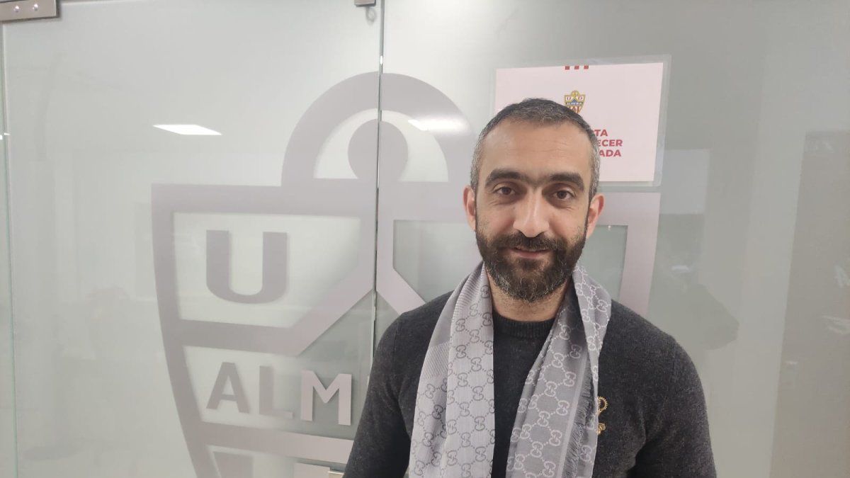 Mohamed El Assy, CEO del Almería, con LA VOZ y Cadena SER.