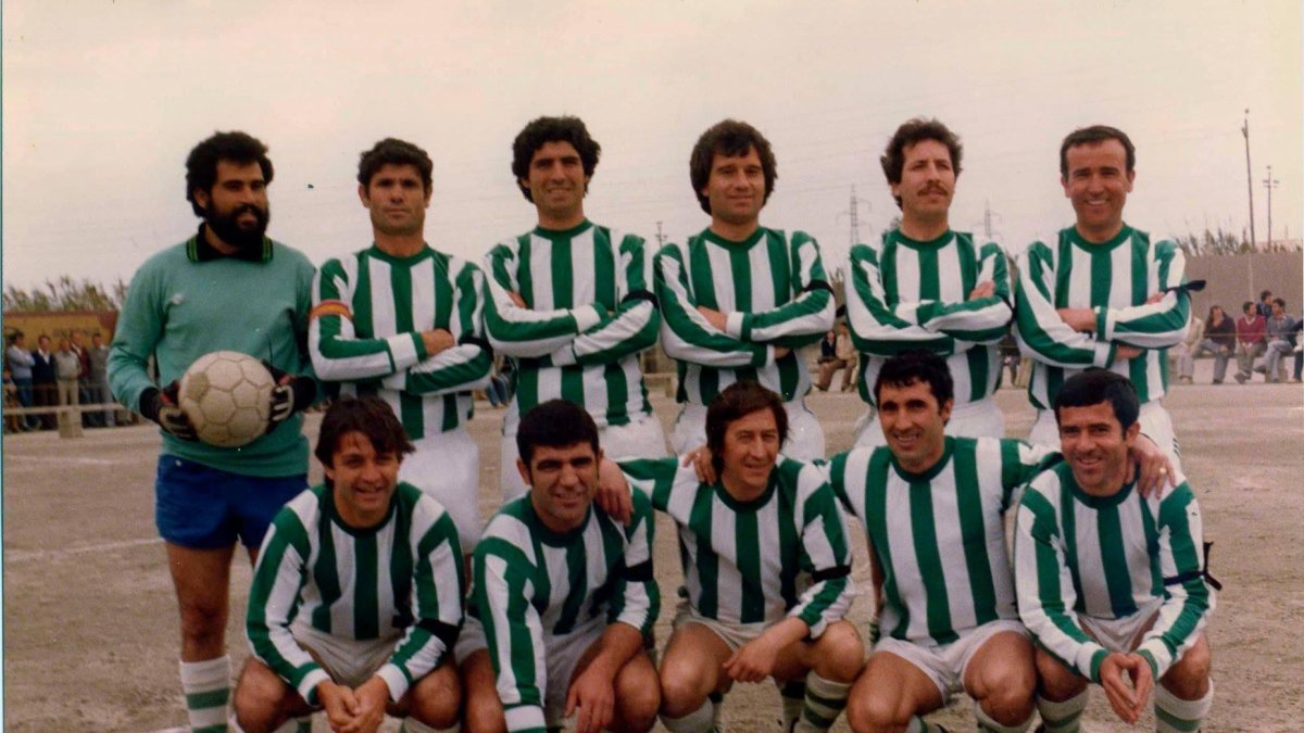 Juan Rojas, el primero agachados de izquierda a derecha.