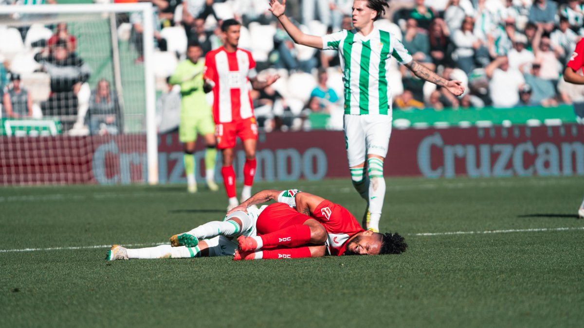 Luis Suárez, antes de ver la quinta amarilla.