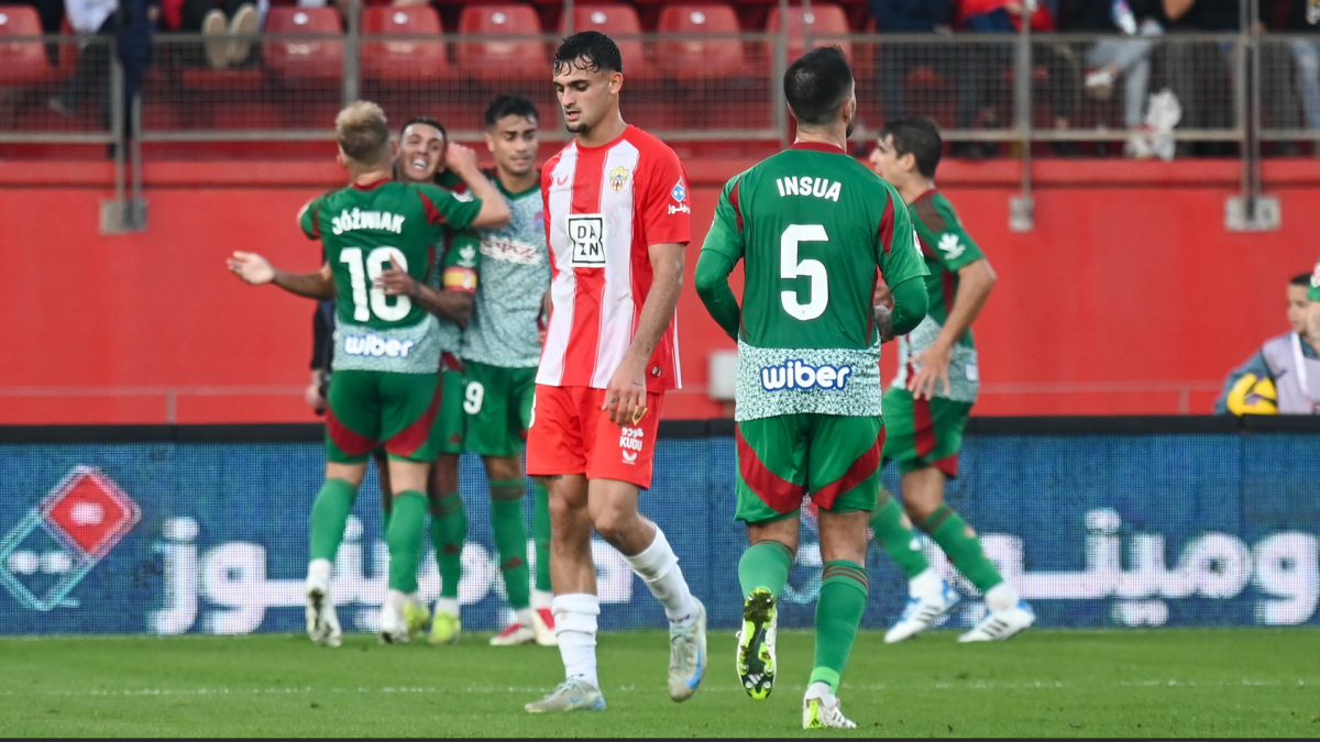 Myrto Uzuni llegó a marcar un gol en el templo de Luis Suárez esta Liga.