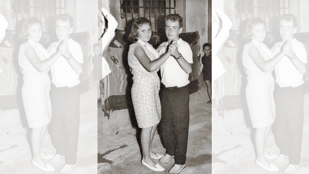 Pepe Carmona y Ana Ruiz, amigos y vecinos de la Almedina, en un inocente baile callejero allá por los años 70.