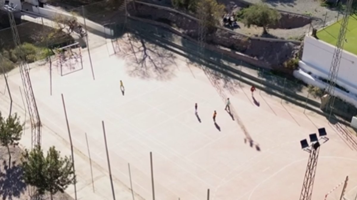 Vista aérea del estado actual del polideportivo de Enix.