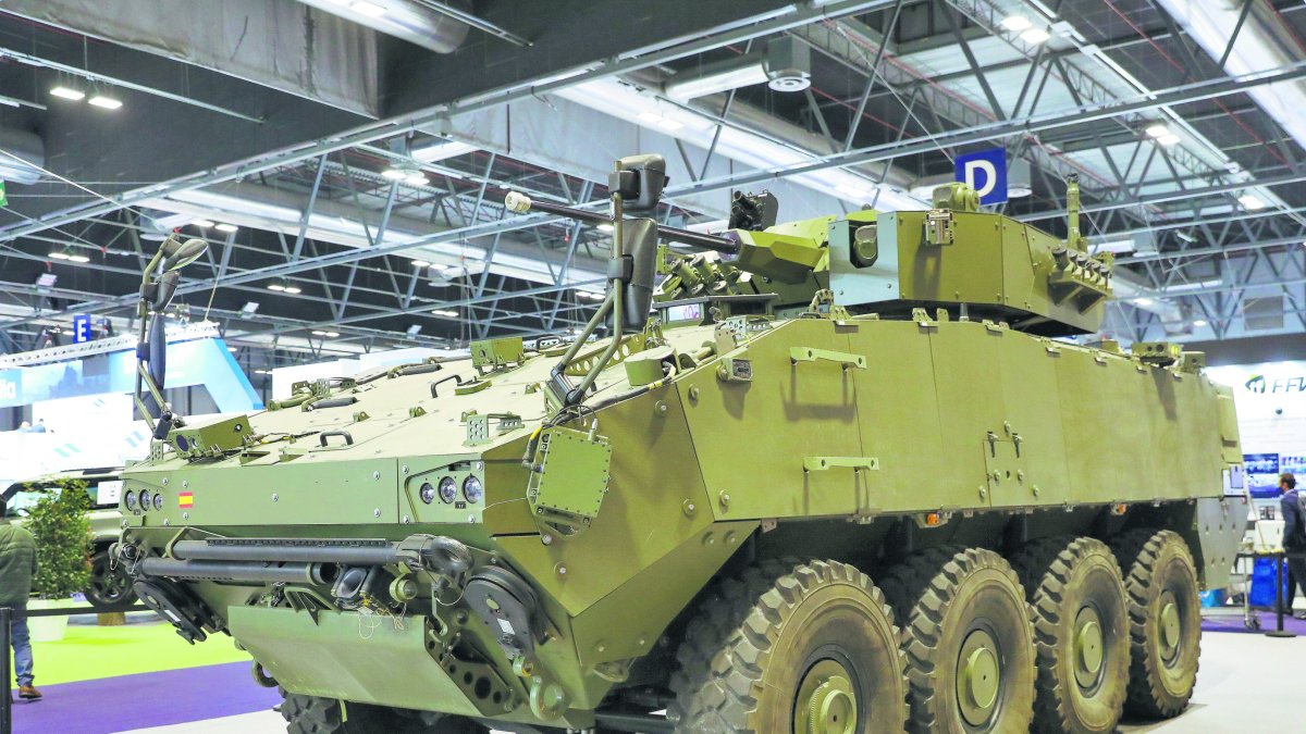 Imagen de archivo de un VCR 8x8 Dragón en la Feria Internacional de Defensa y Seguridad FEINDEF.