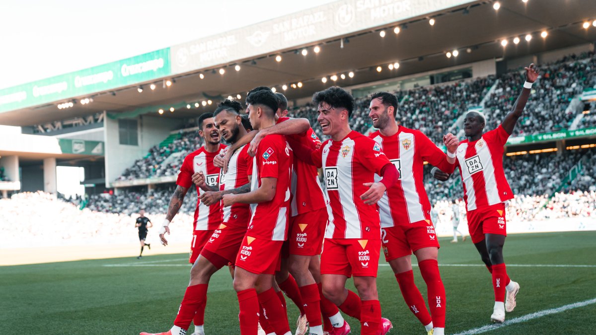 El colombiano celebrando su último gol en Liga, que fue en Córdoba.