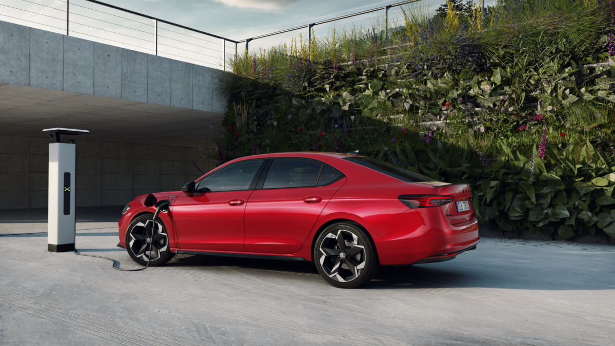 La producción del Superb iV berlina se iniciará en el segundo trimestre de 2025