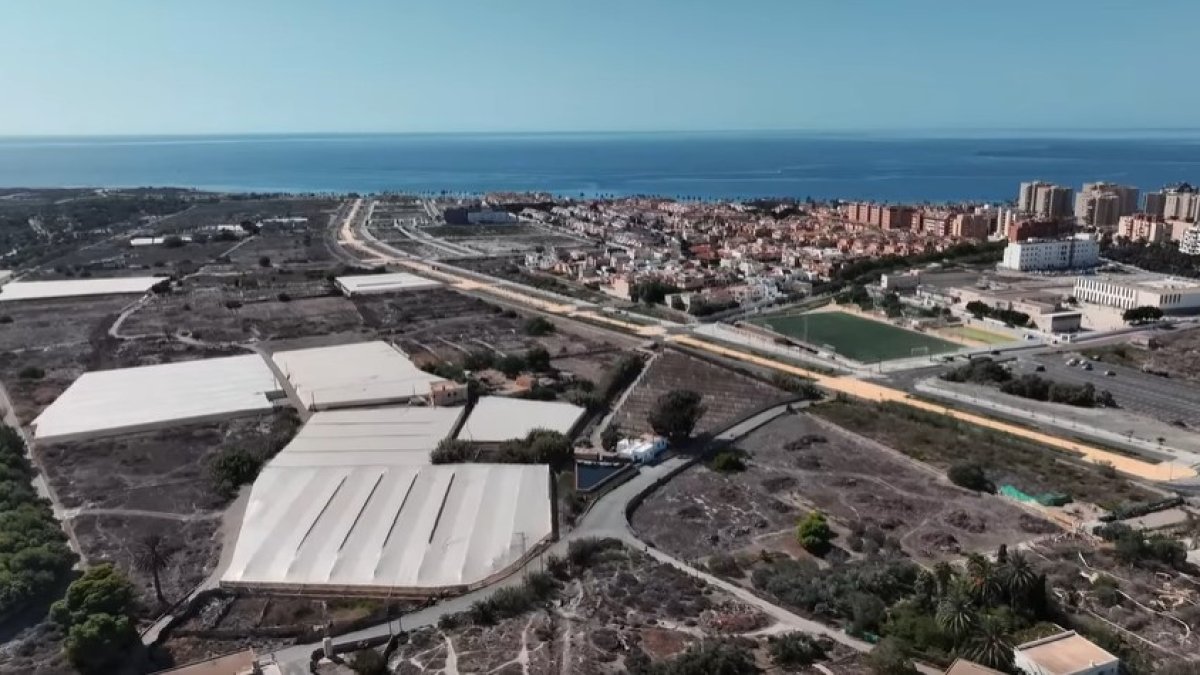 Vista aérea de la Avenida Cánovas del Castillo, lugar del trágico suceso.