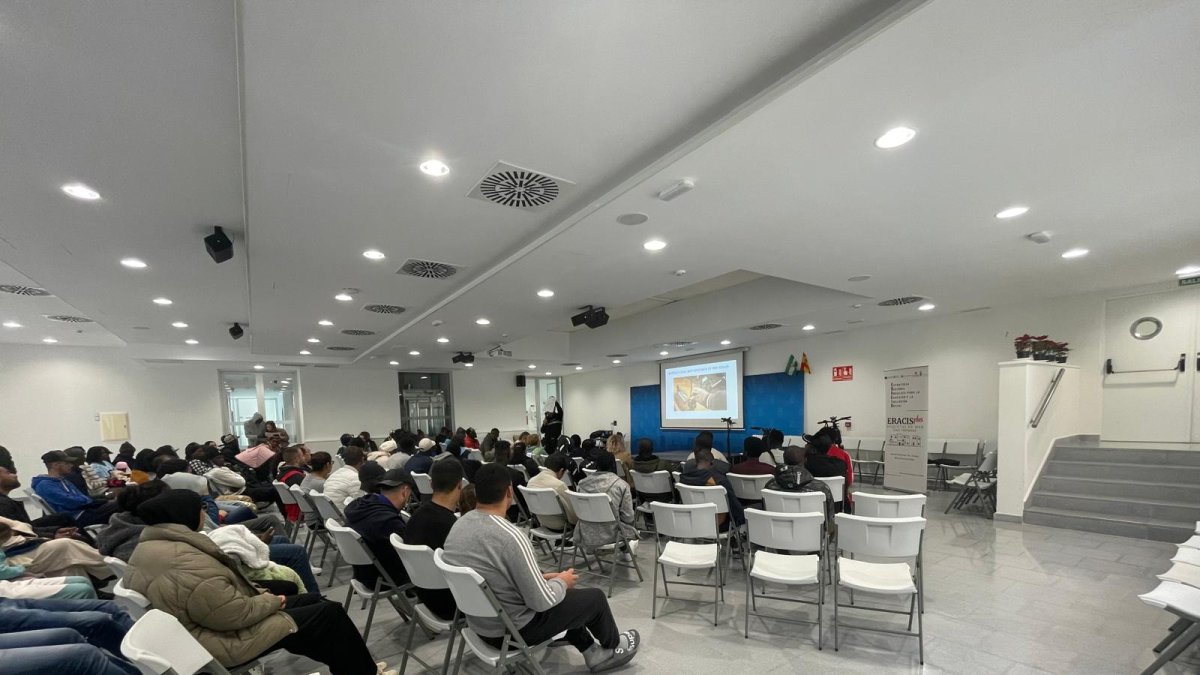 Uno de los talleres que se está impartiendo sobre movilidad.