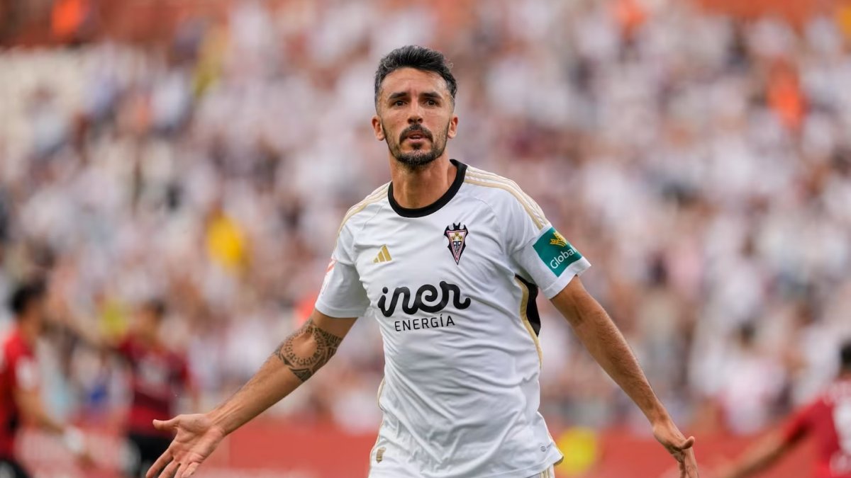 Quiles se marcha después de una temporada y media en el conjunto manchego en Segunda División.