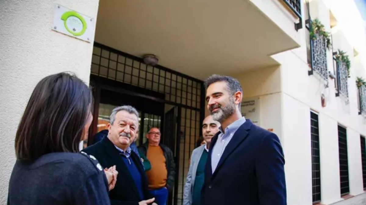 El consejero andaluz de Agricultura, Pesca, Agua y Desarrollo Rural de la Junta de Andalucía, Ramón Fernández-Pacheco, durante su visita a Pulpí