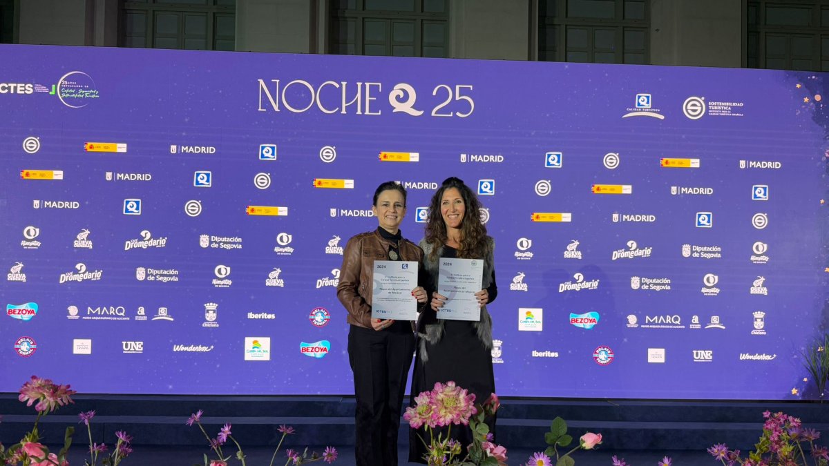Mojácar recibe las certificaciones Q de Calidad Turística y S de Sostenibilidad Turística.
