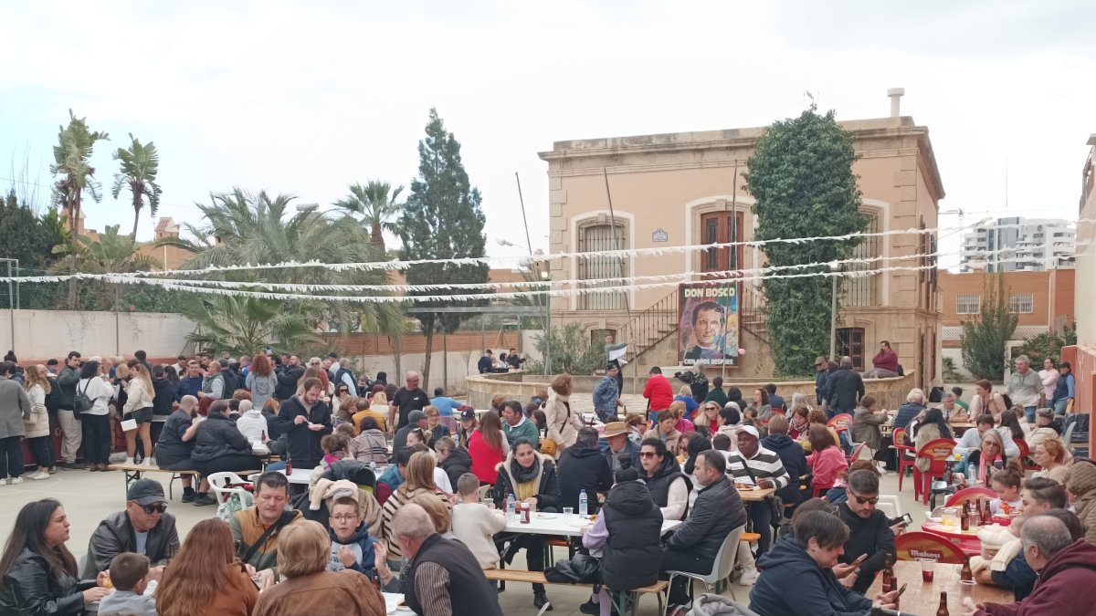 Éxito de público en las tradicionales Migas de Don Bosco.