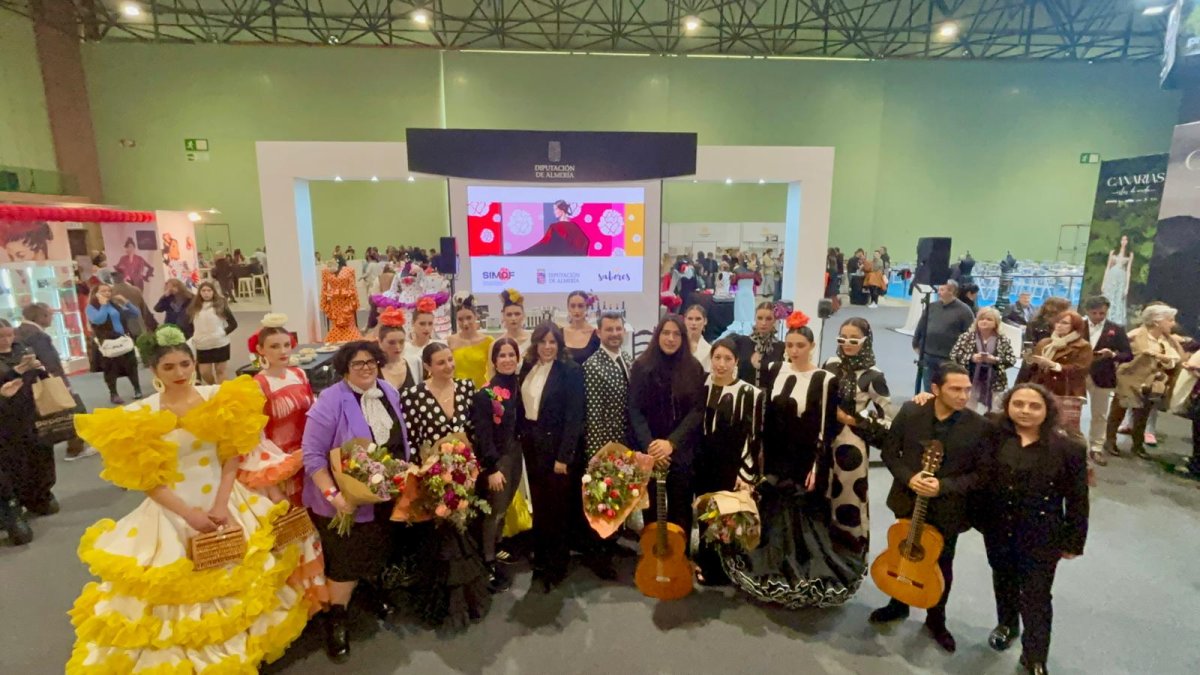 Foto de familia del 'Talento Almeriense' en SIMOF 2025