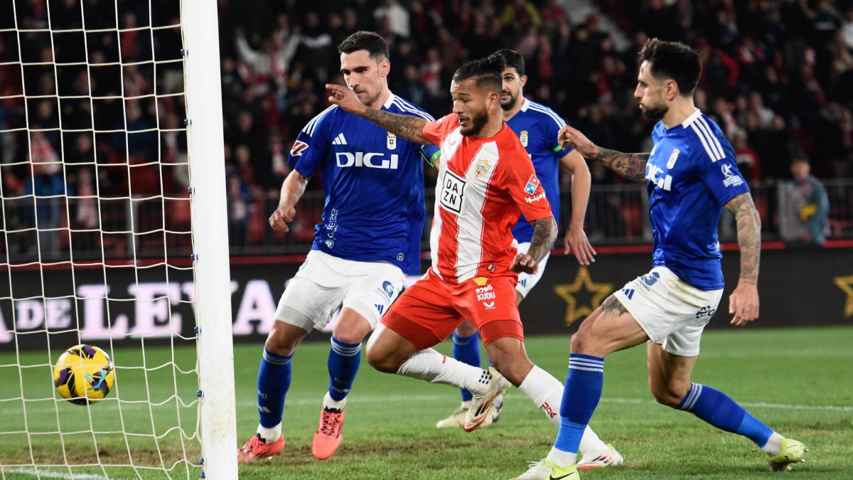 Luis Suárez igualando el encuentro con un gol cargado de suspense y que rescataba un punto.