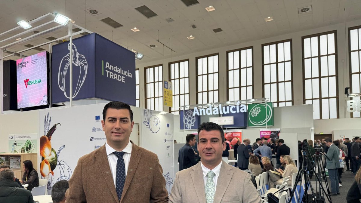 La delegación nijareña en Fruit Logistica en Berlín.