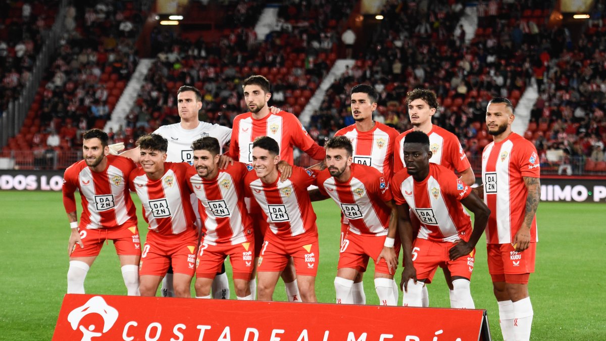 Este es el Almería que derrotó 2-1 al Depor en la primera vuelta.