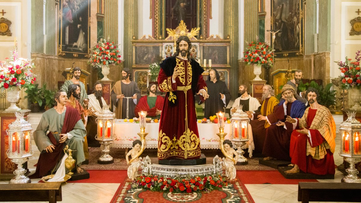 Montaje extraordinario de la Santa Cena en el XX aniversario de las ímagenes.