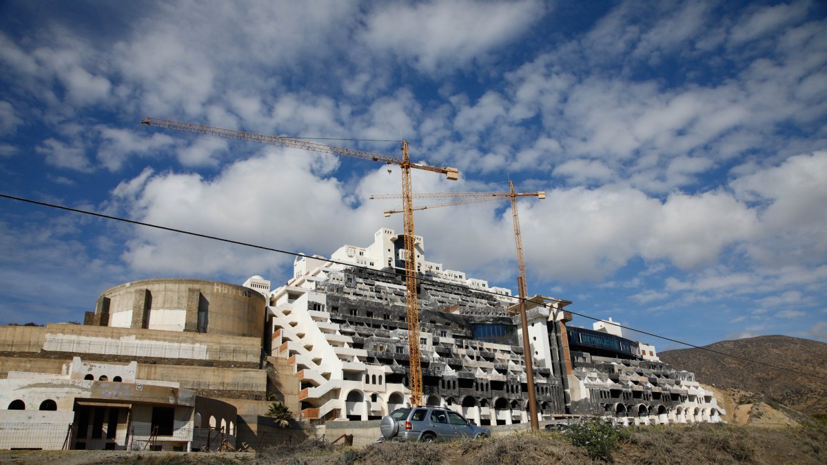 Vista general del hotel ilegal de El Algarrobico, a 10 de febrero de 2025.
