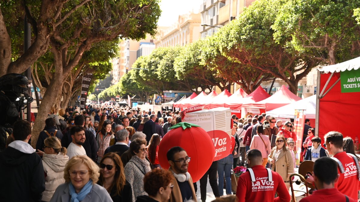 Se espera que pasen por el evento decenas de miles de personas.
