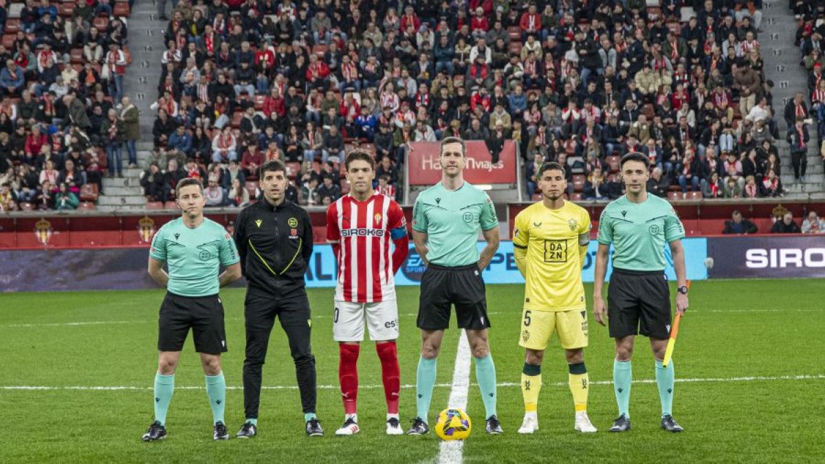 La foto que casi nunca sale con los capitanes.