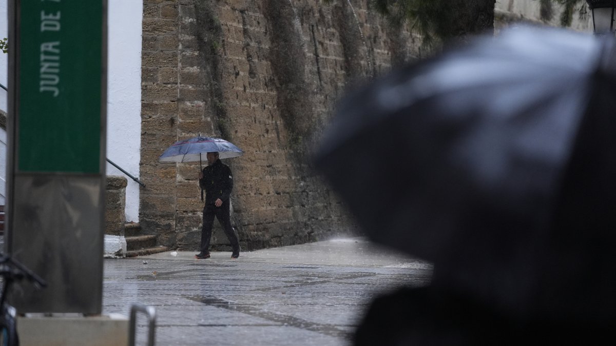 Alerta naranja por fuertes lluvias.