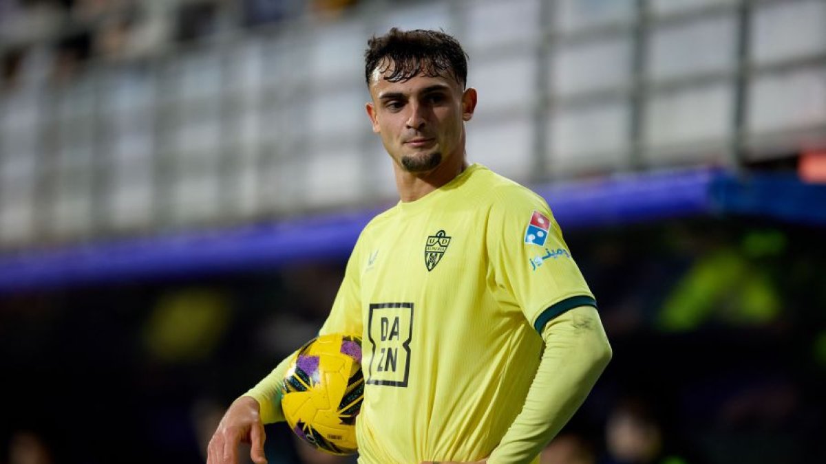 El gesto de Pubill dice muchas en el partido en Ipurúa ante el Eibar.