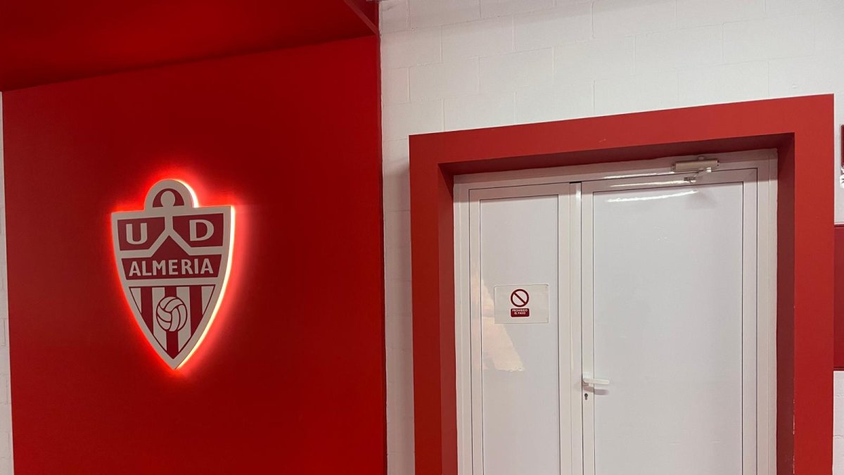 Hablar del vestuario no toca cuando el Almería se juega la Primera.