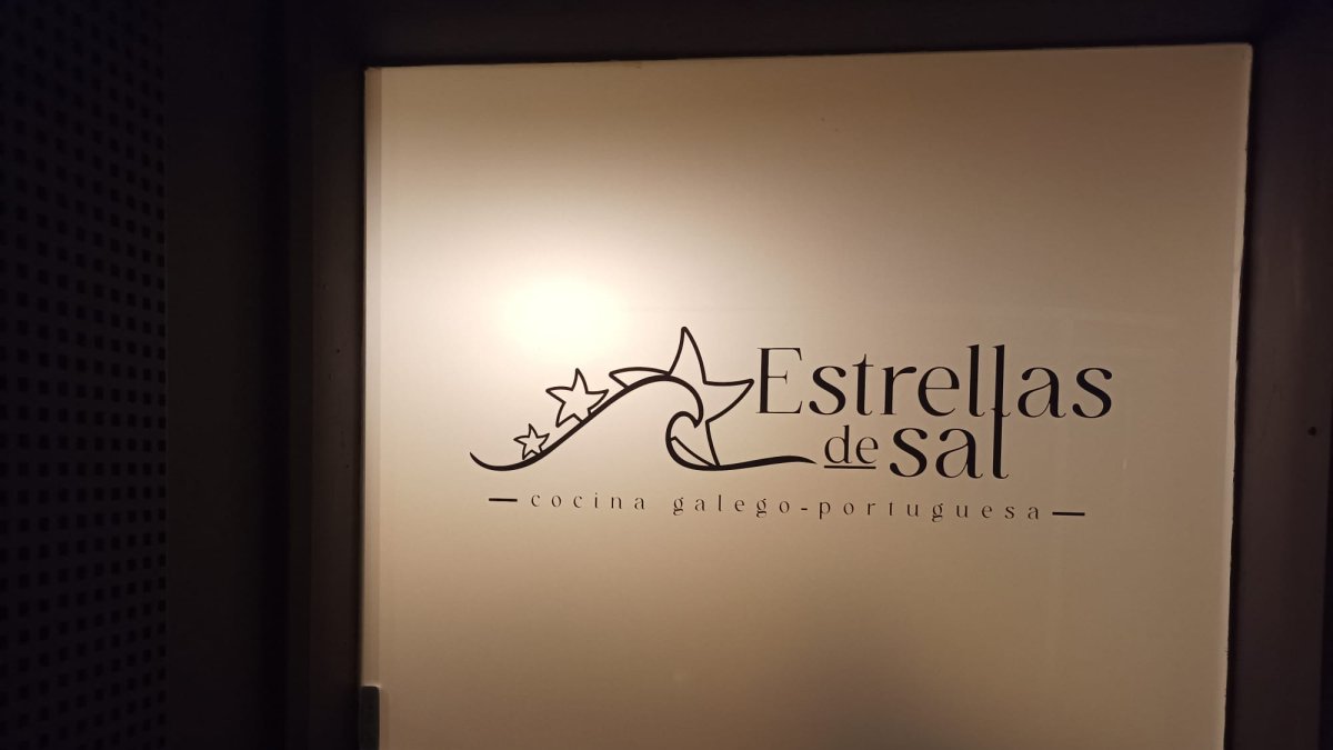 Estrellas de Sal, bar galego portugués que ya ha abierto sus puertas en El Zapillo.