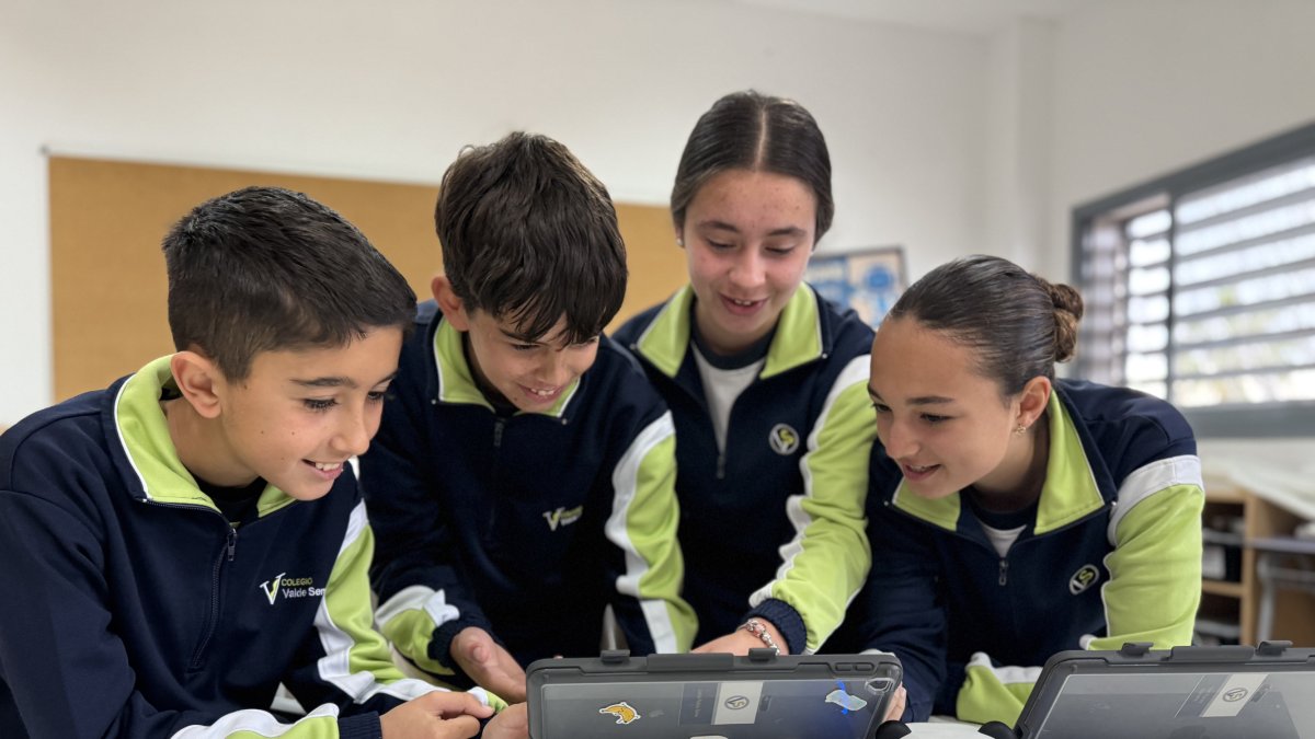 El uso de las tecnologías es fundamental en el colegio.