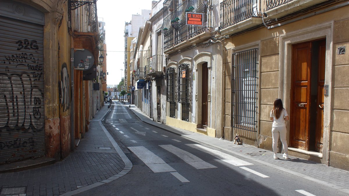 Calle Real será una de las vías afectadas este viernes por la celebración del Día del Pendón.
