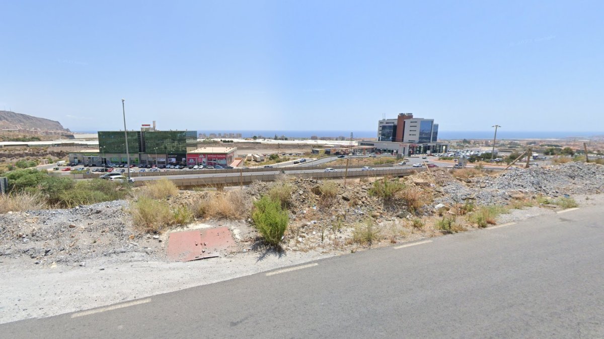 Tramo de la carretera en la que se produjo el atropello, a la altura de Vícar.