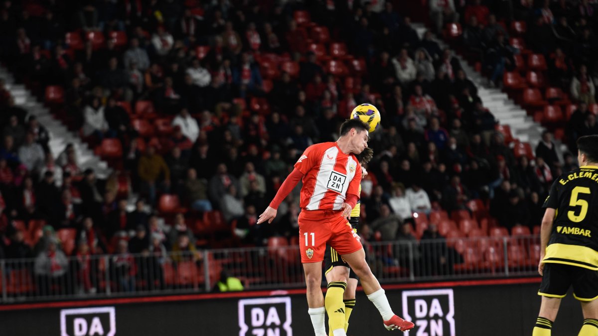 Arrias en el partido ante el Zaragoza en el Estadio de los Juegos Mediterráneos.