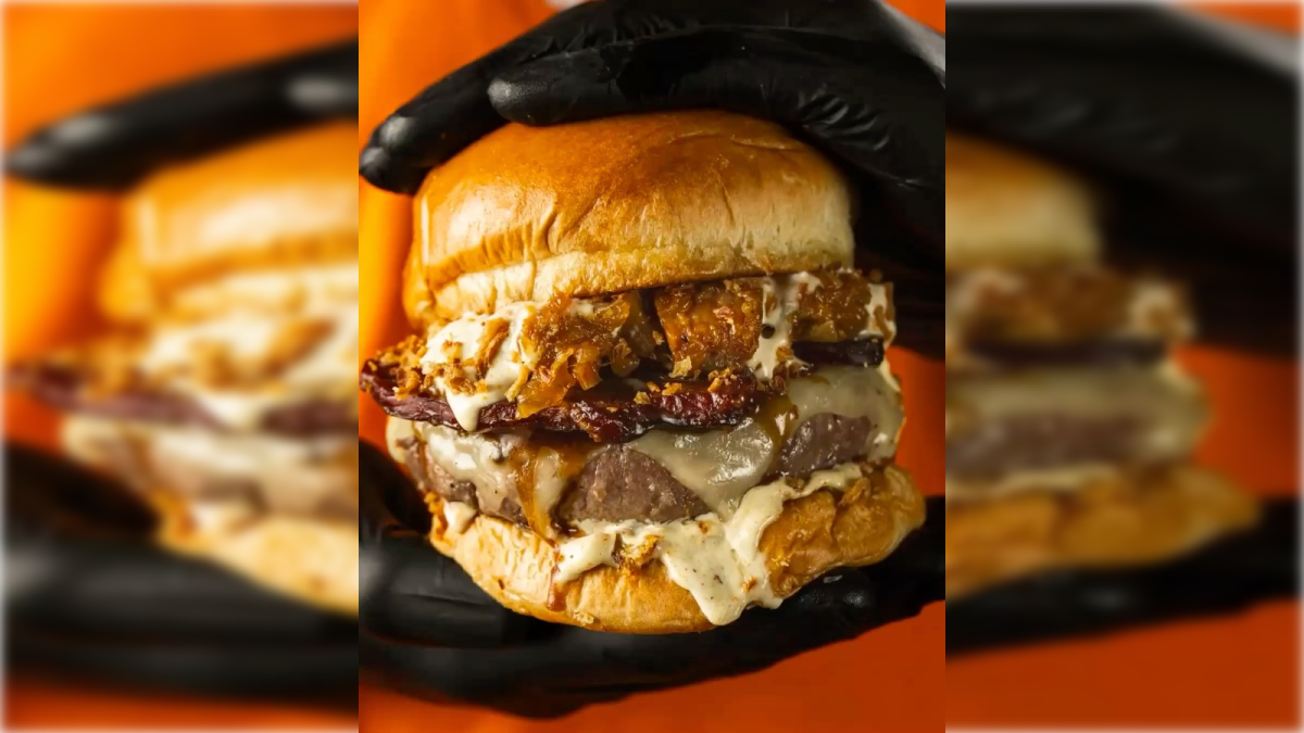 La Jugadora 456 es la hamburguesa ganadora de The Champions Burger Almería.