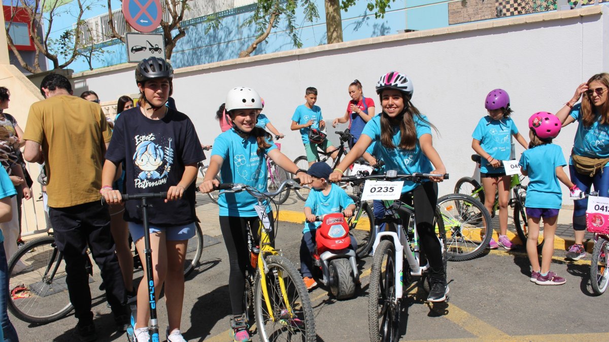 Participantes en una edición anterior de esta ruta cicloturista.