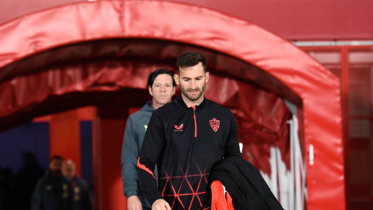 Leo Baptistao saliendo al Estadio de los Juegos Mediterráneos.