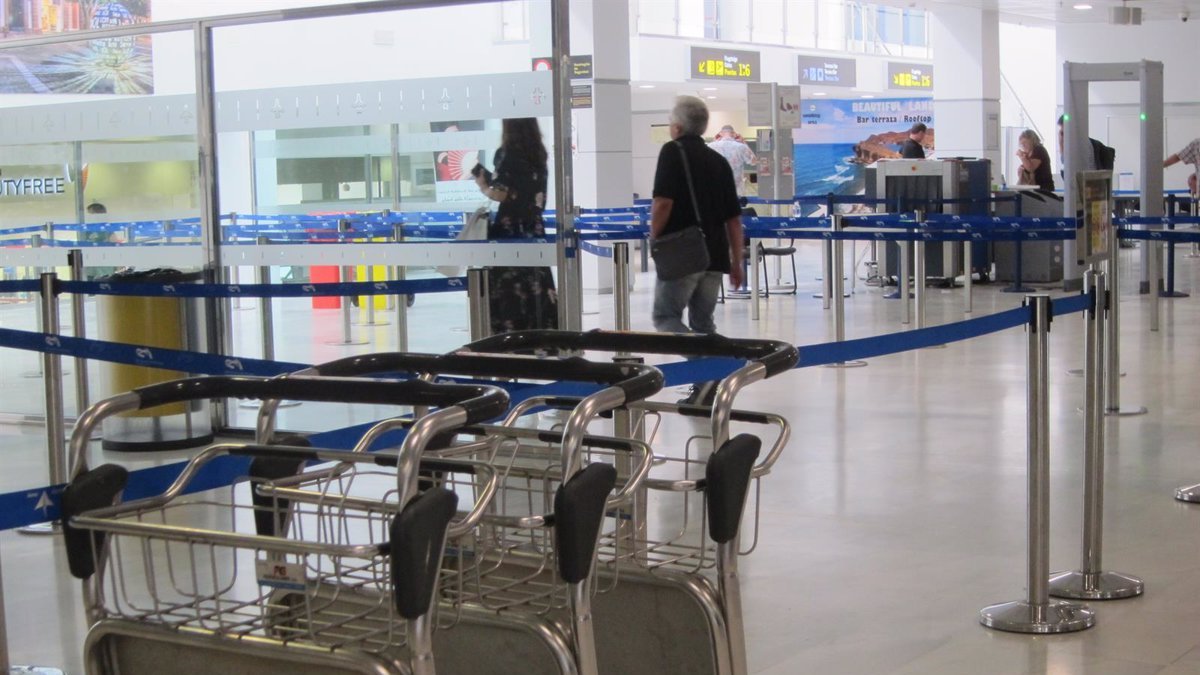 Zona de embarque del Aeropuerto de Almería.