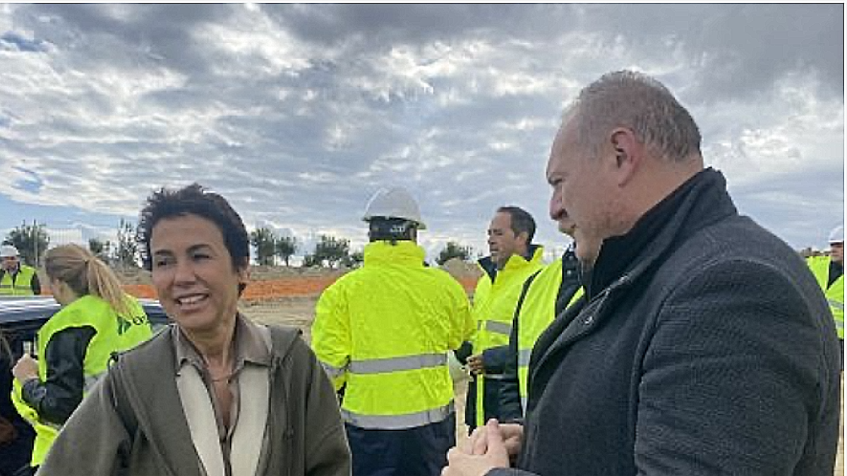 Isabel Pardo en Cuevas del Almanzora en 20023 junto al alcalde Antonio Fernández.
