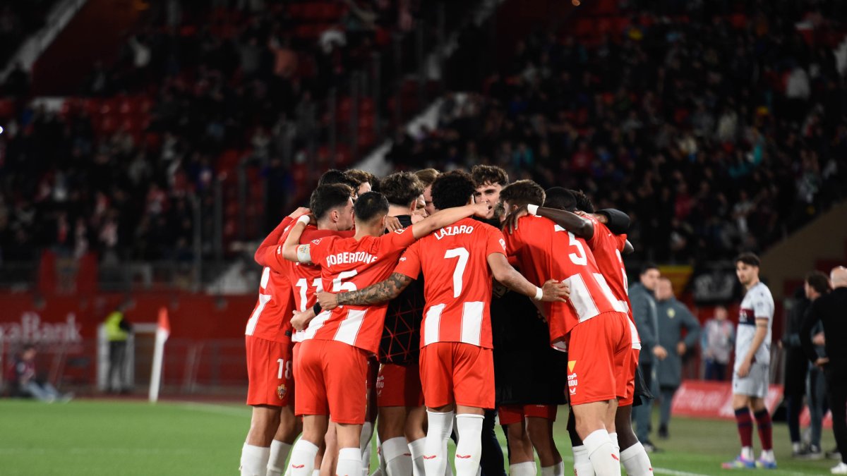 La unión será clave para conseguir al final el objetivo del ascenso a Primera División.