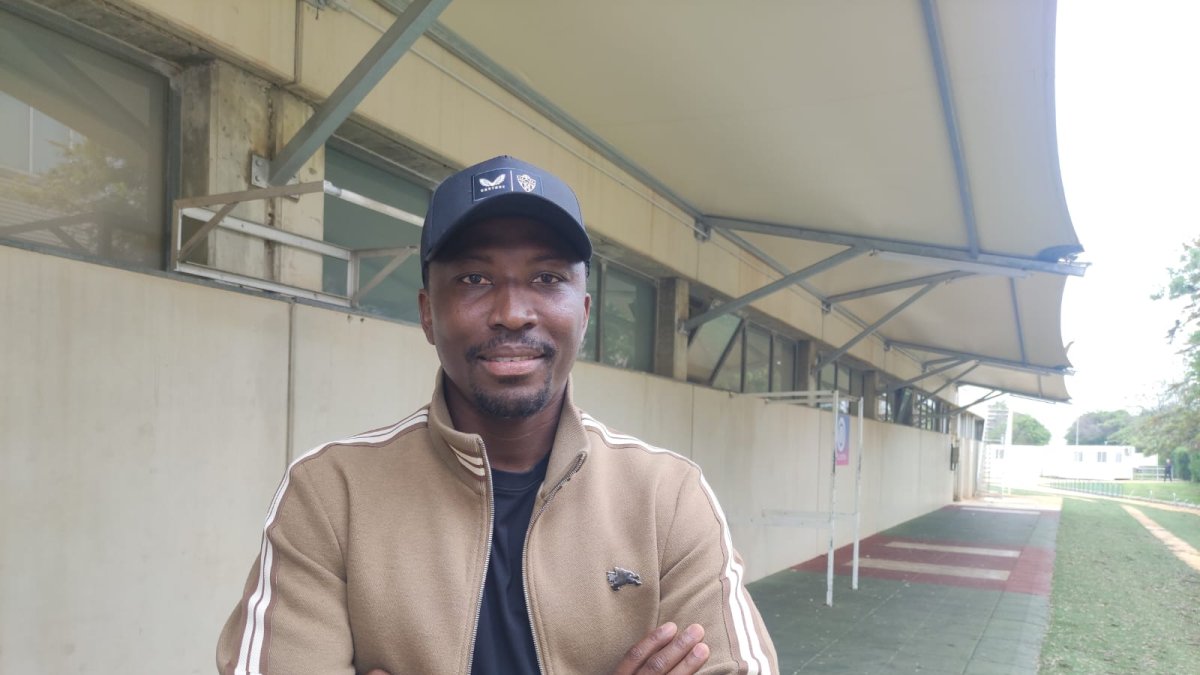 Jonathan Zongo con LA VOZ y Cadena SER en el Anexo.