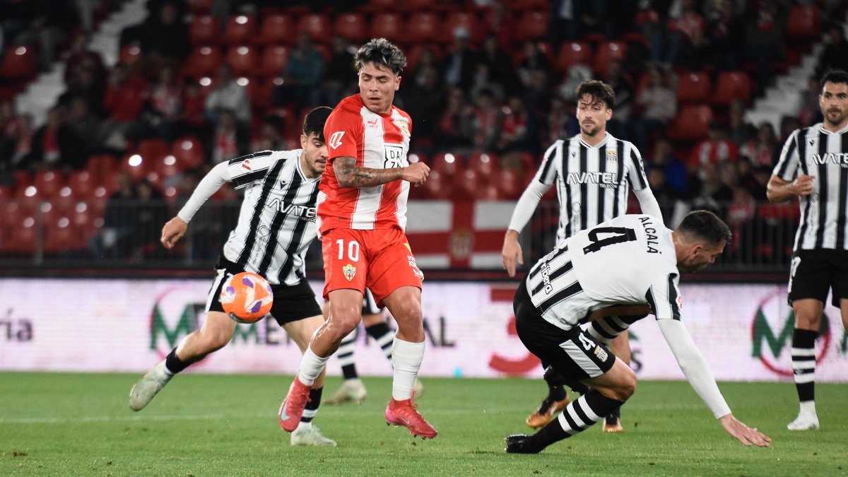 Nico Melamed en el Almería-Cartagena.