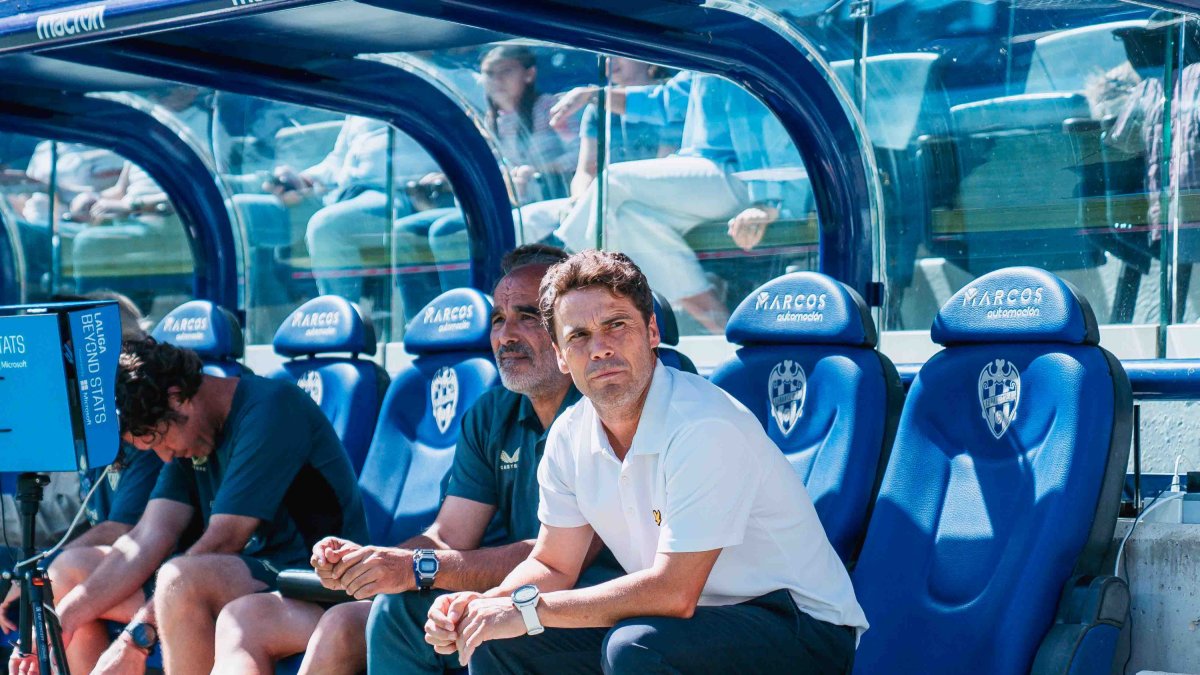 Rubi, que es muy cabezota como dijo en su día, sigue empeñado en el ascenso directo a Primera División.