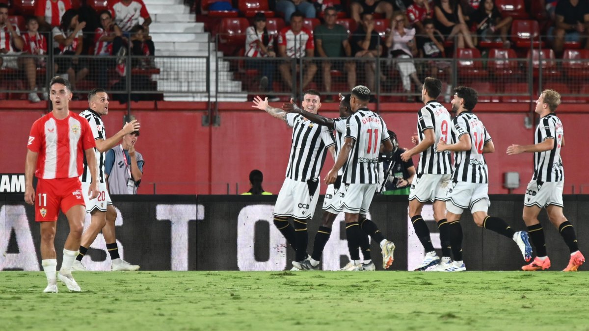 Arrasó el Castellón para llevarse los tres puntos del Mediterráneo por un contundente 2-5.