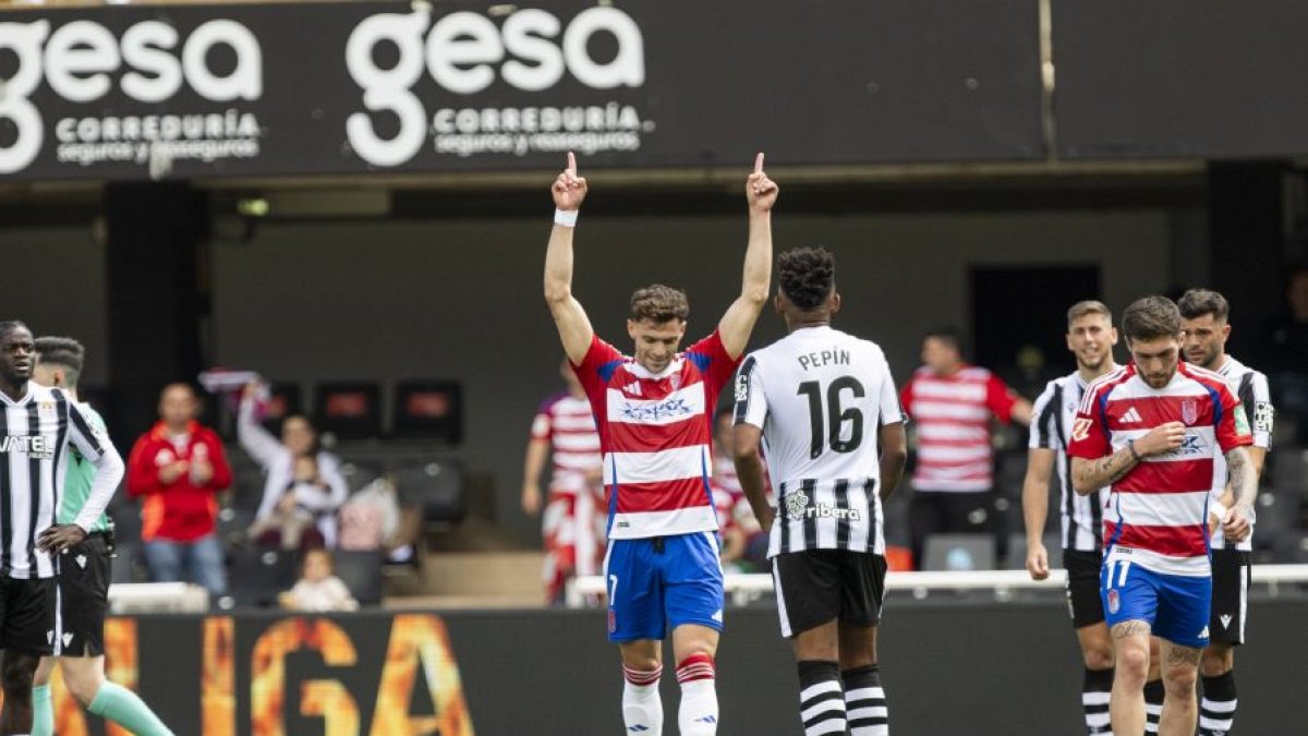 El equipo nazarí se sube al tren del ascenso a 1ª.