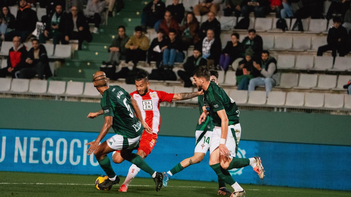 El partido ante el Racing de Ferrol queda muy lejos.