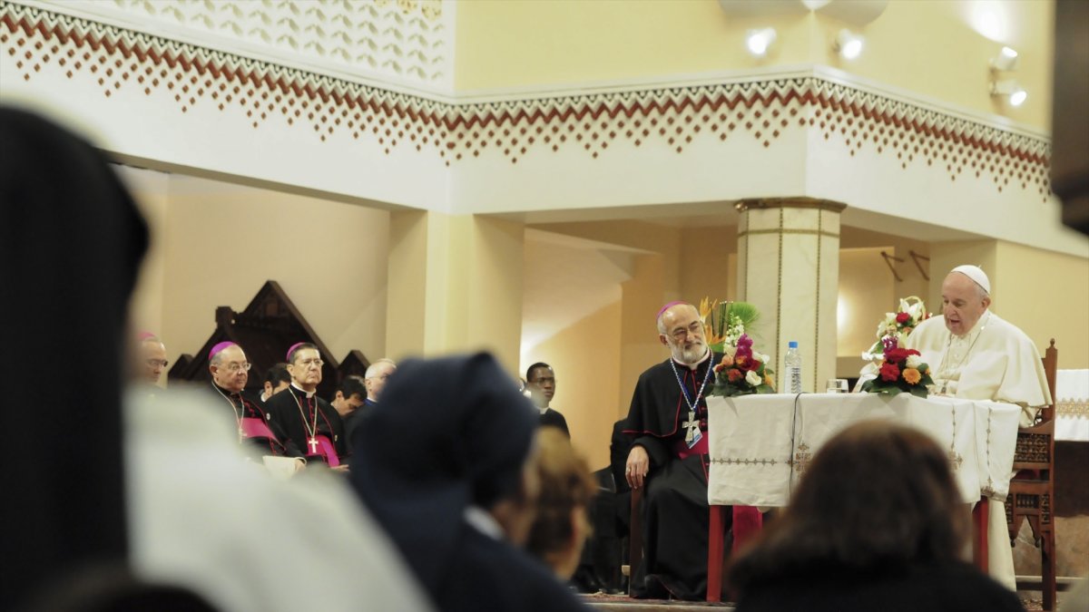 El Papa Francisco, con el cardenal Cristóbal López Romero a su lado, en una imagen de archivo.