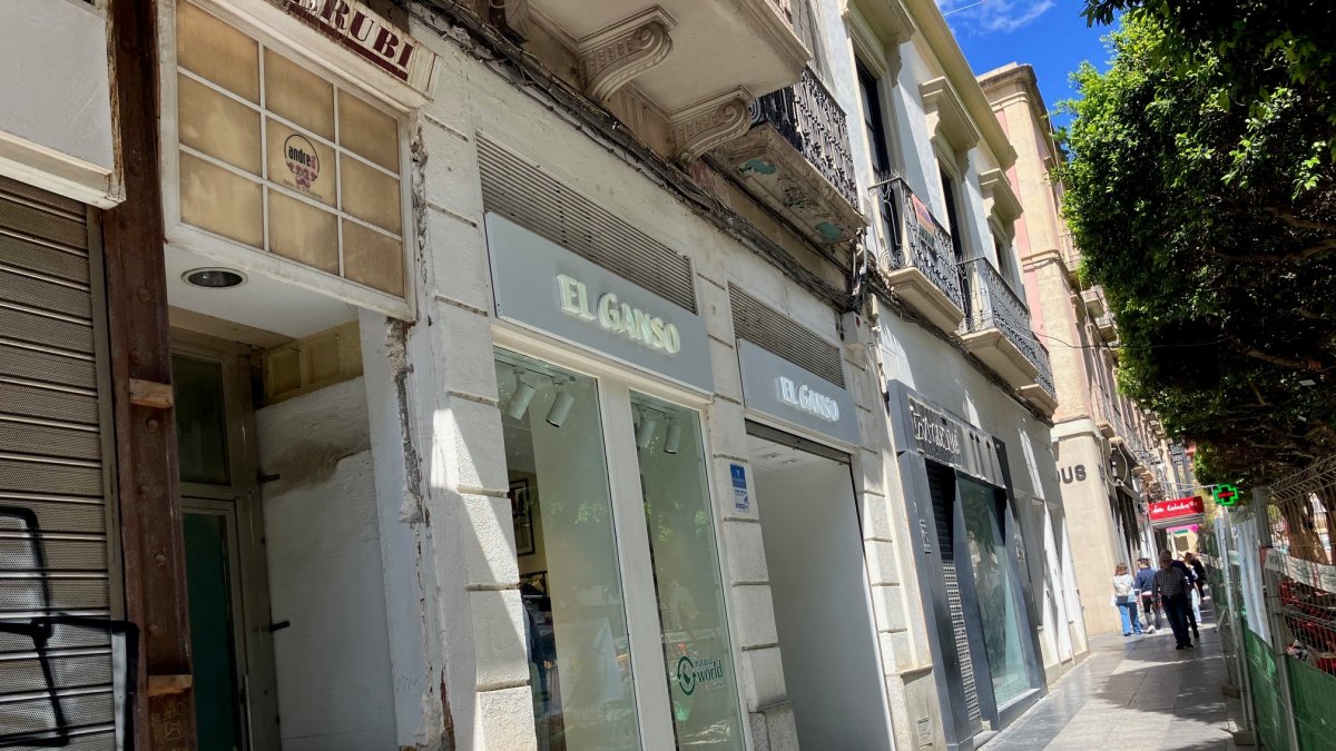 El establecimiento El Ganso en el Paseo de Almería.