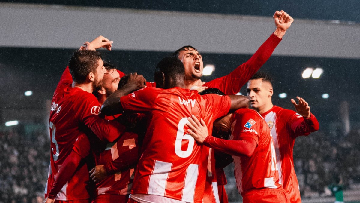 El Almería se impuso en A Malata por un contundente 1-4, siendo la última victoria en partido oficial de 2024.