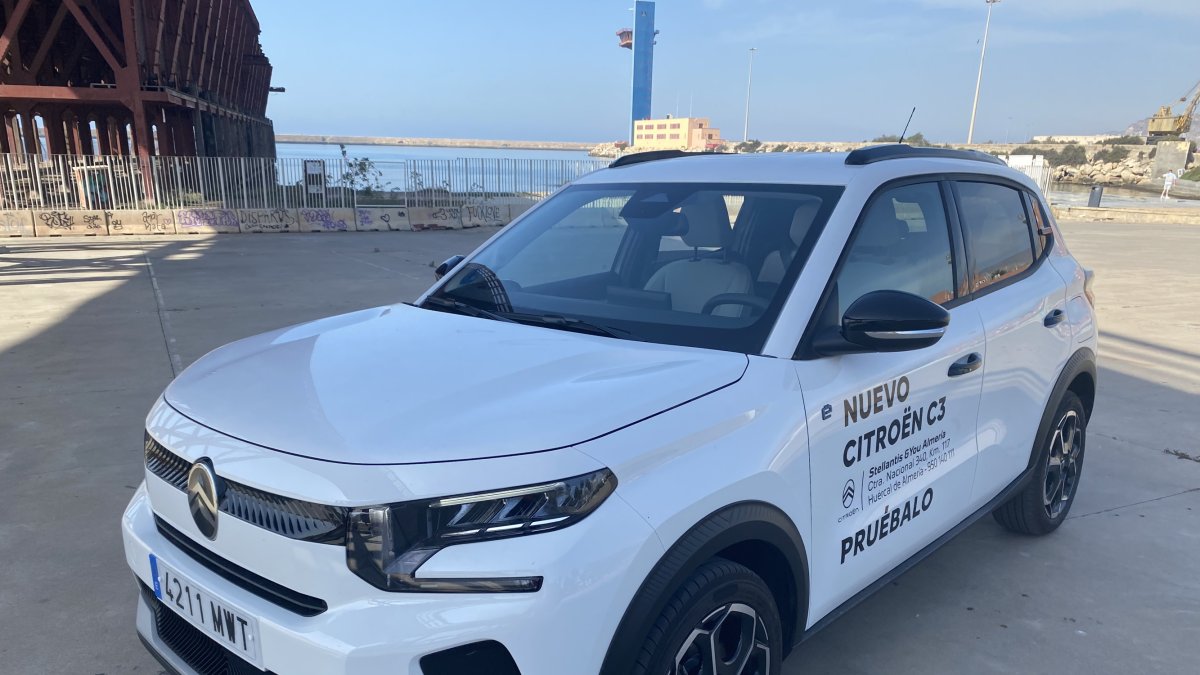 El nuevo 100% eléctrico de Stellantis Almería durante la prueba realizada