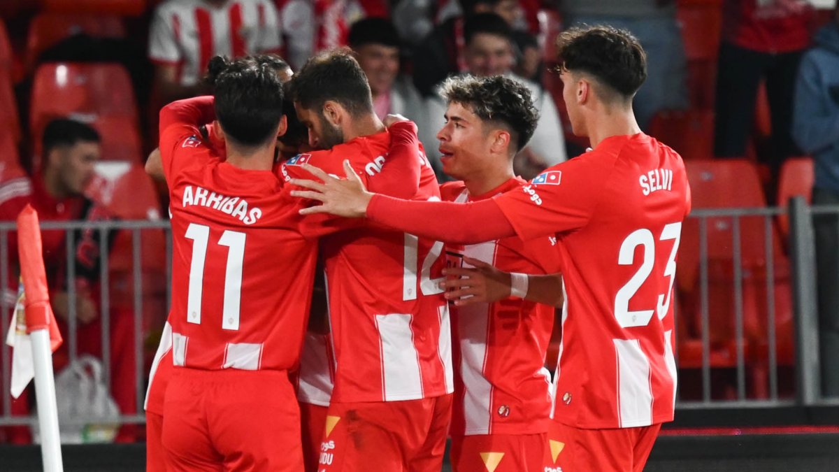 El Almería ganó el martes al Racing de Ferrol y aumenta las probabilidades de clasificarse para el Play Off de ascenso.