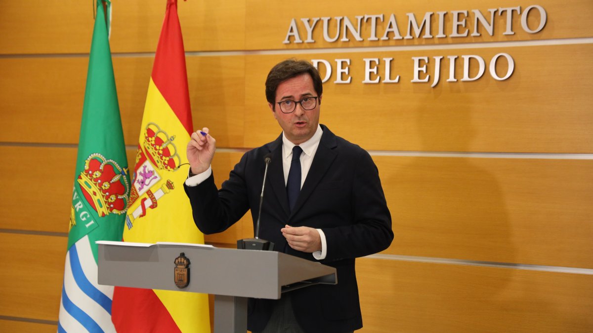 El alcalde, Francisco Góngora, ha exigido al Gobierno, una corrección urgente de la Orden de Módulos publicada en el BOE.