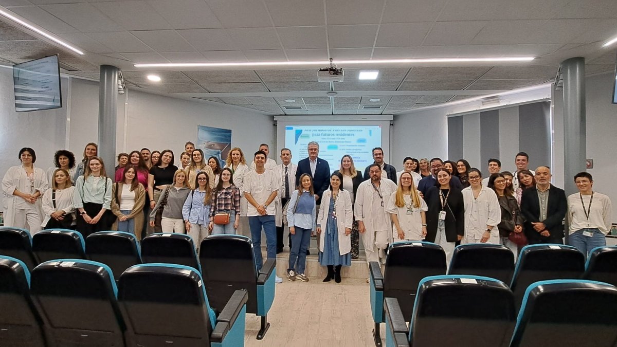 Médicos residentes en el Hospital de Poniente.